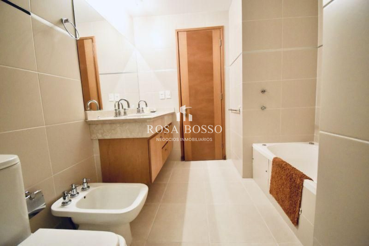 Apartamento ID.8189 - Apartamento en venta Playa Mansa 2 dormitorios