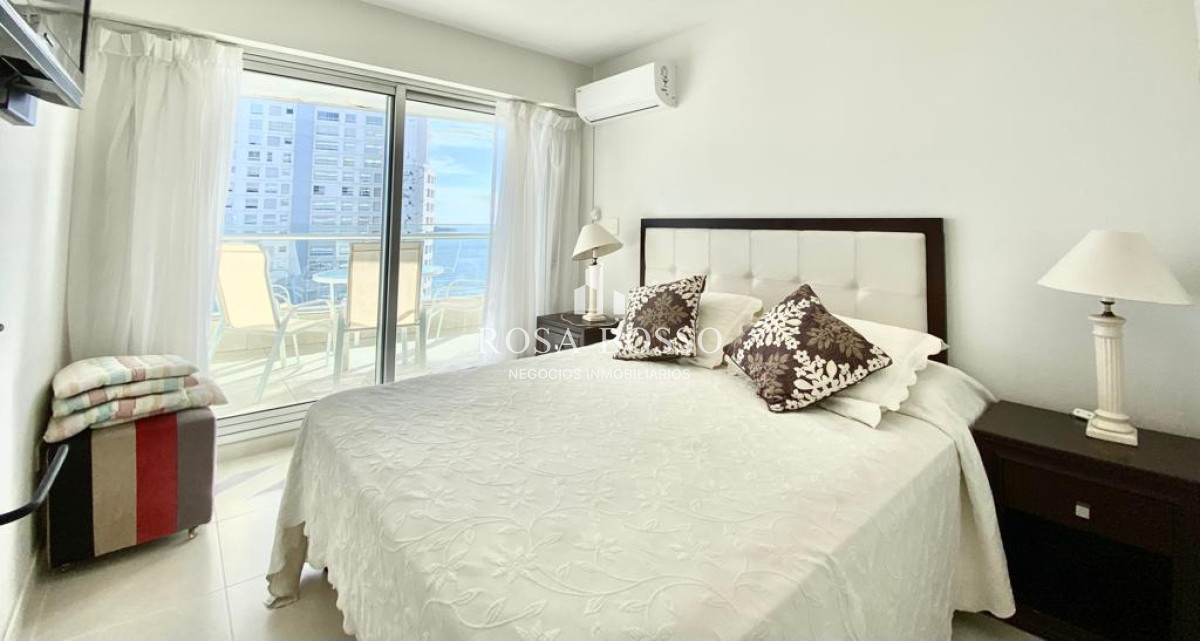 Apartamento ID.7992 - Apartamento en alquiler temporario Playa Mansa 2 dormitorios SEASON TOWER