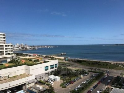 Apartamento en alquiler temporario Playa Mansa 2 dormitorios