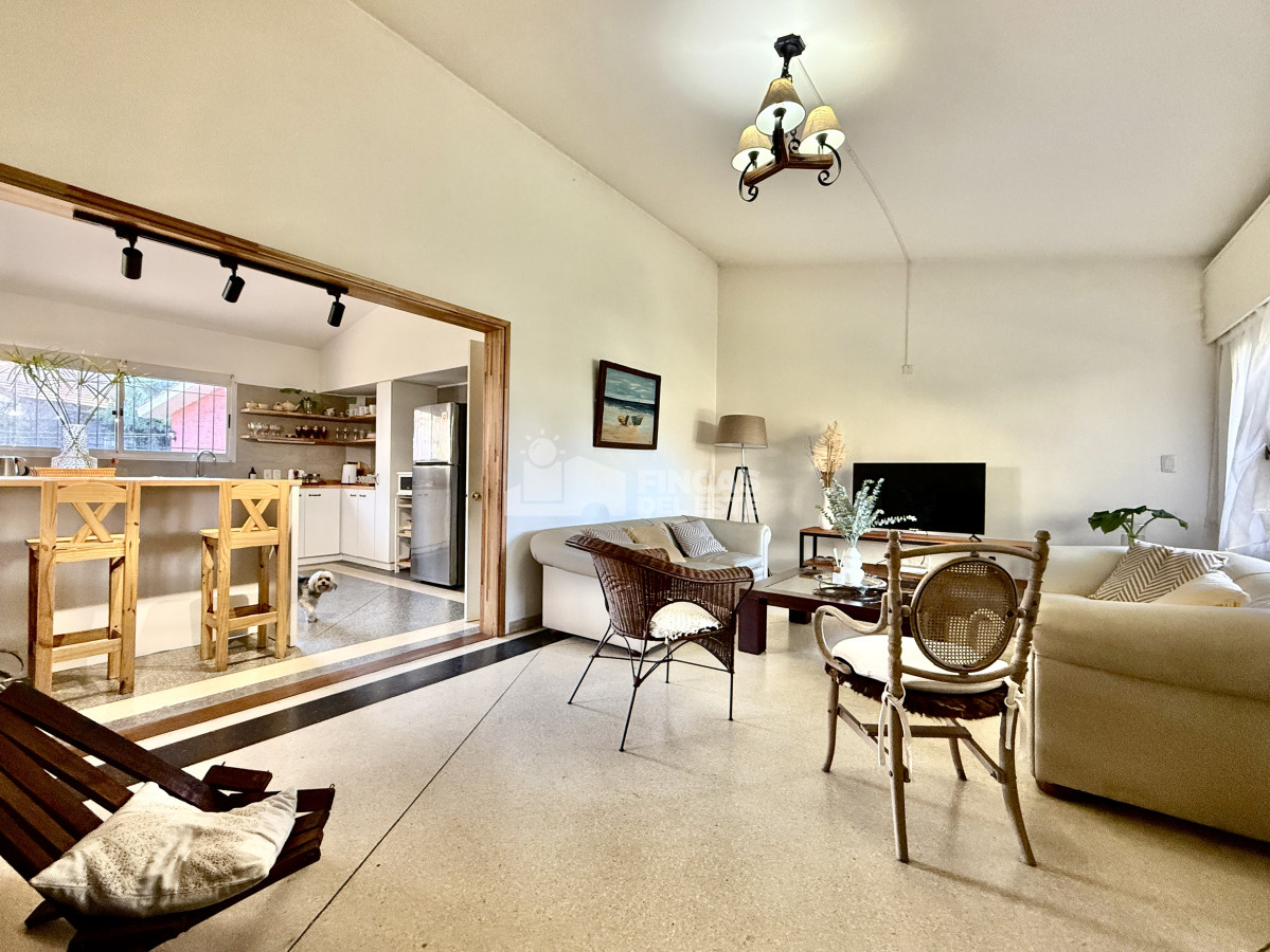 Casa ID.2629/OPORTUNIDAD-CASA-EN-PLAYA-MANSA-EN-4-DORMITORIOS-ZONA-CON-POTENCIAL-COMERCIAL - OPORTUNIDAD CASA EN PLAYA MANSA EN 4 DORMITORIOS ZONA CON POTENCIAL COMERCIAL