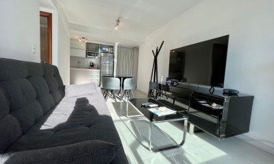 Apartamento en venta de 1 dormitorio en Sea Port Tower, Punta del Este.
