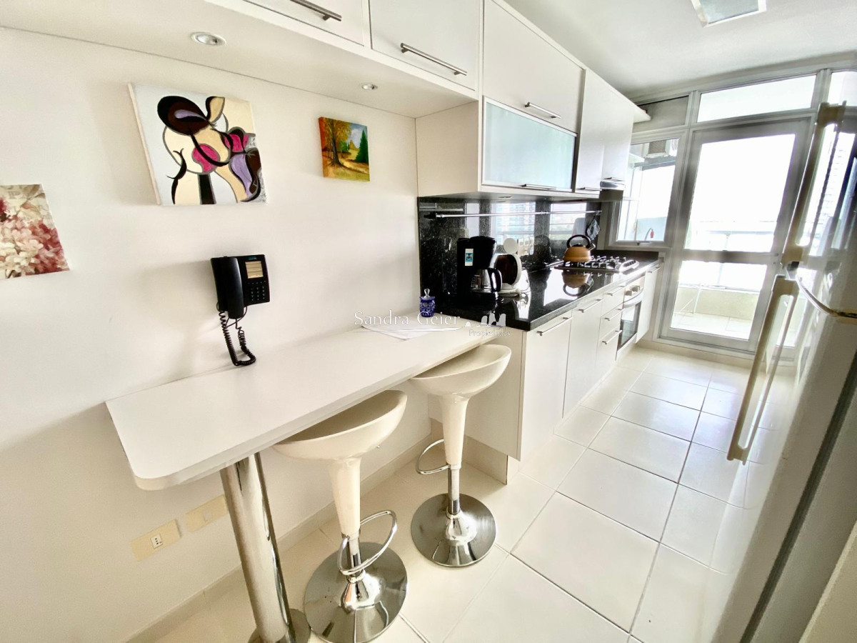 Apartamento ID.1917 - Apartamento en venta Playa Mansa 2 dormitorios