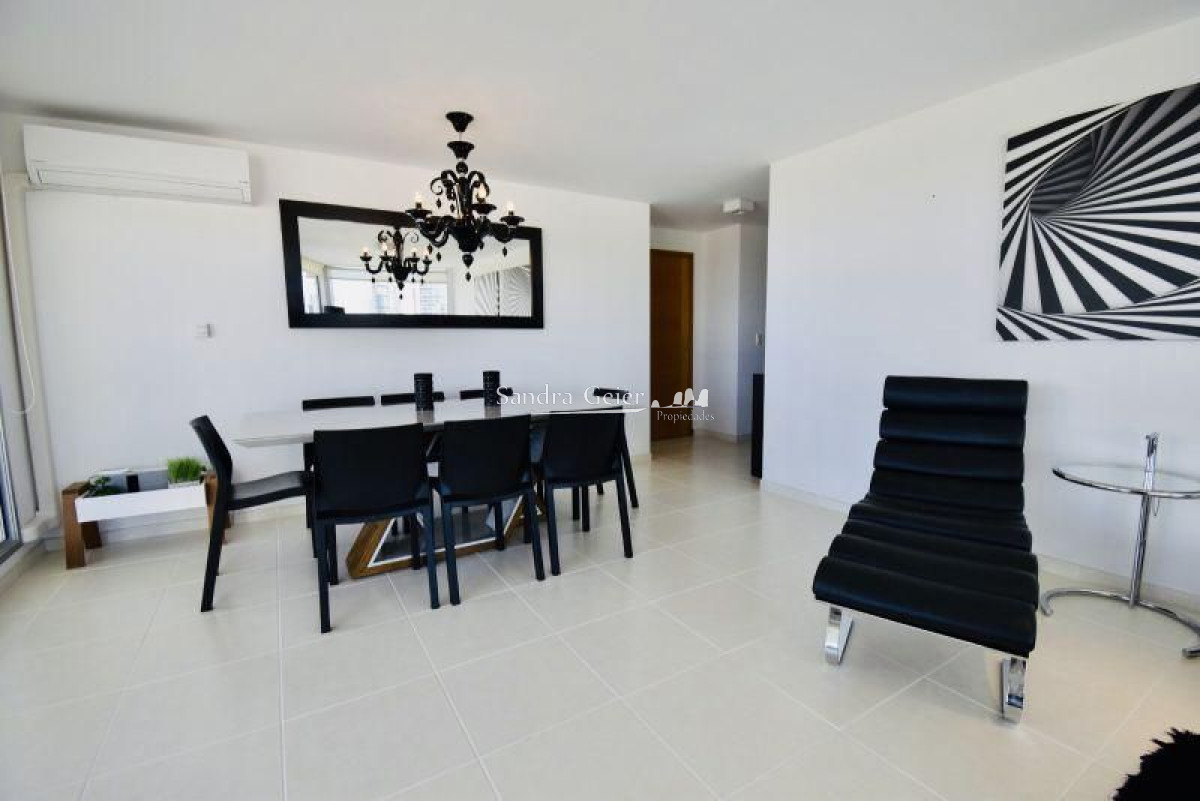 Apartamento ID.2156 - Oportunidad apartamento de 3 dormitorios en Season Tower