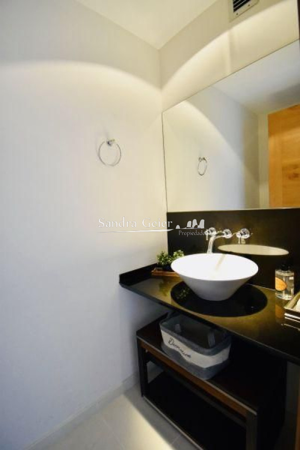 Apartamento ID.2156 - Oportunidad apartamento de 3 dormitorios en Season Tower