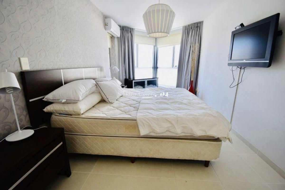 Apartamento ID.2156 - Oportunidad apartamento de 3 dormitorios en Season Tower