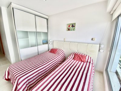 Apartamento ID.1917 - Apartamento en venta Playa Mansa 2 dormitorios