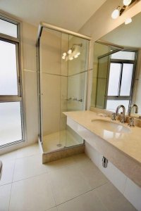 Apartamento ID.2157 - Seasons tower Apartamento en venta Playa Mansa 3 dormitorios SEASONS