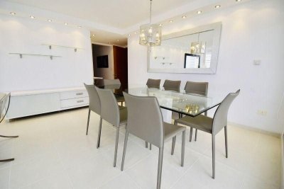 Apartamento ID.2157 - Seasons tower Apartamento en venta Playa Mansa 3 dormitorios SEASONS
