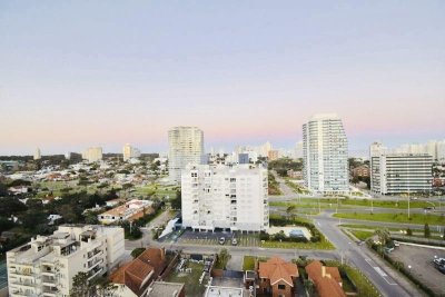 Apartamento ID.1917 - Apartamento en venta Playa Mansa 2 dormitorios