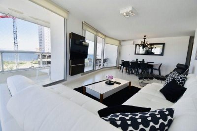 Apartamento ID.2156 - Oportunidad apartamento de 3 dormitorios en Season Tower