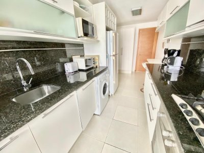 Apartamento ID.1917 - Apartamento en venta Playa Mansa 2 dormitorios