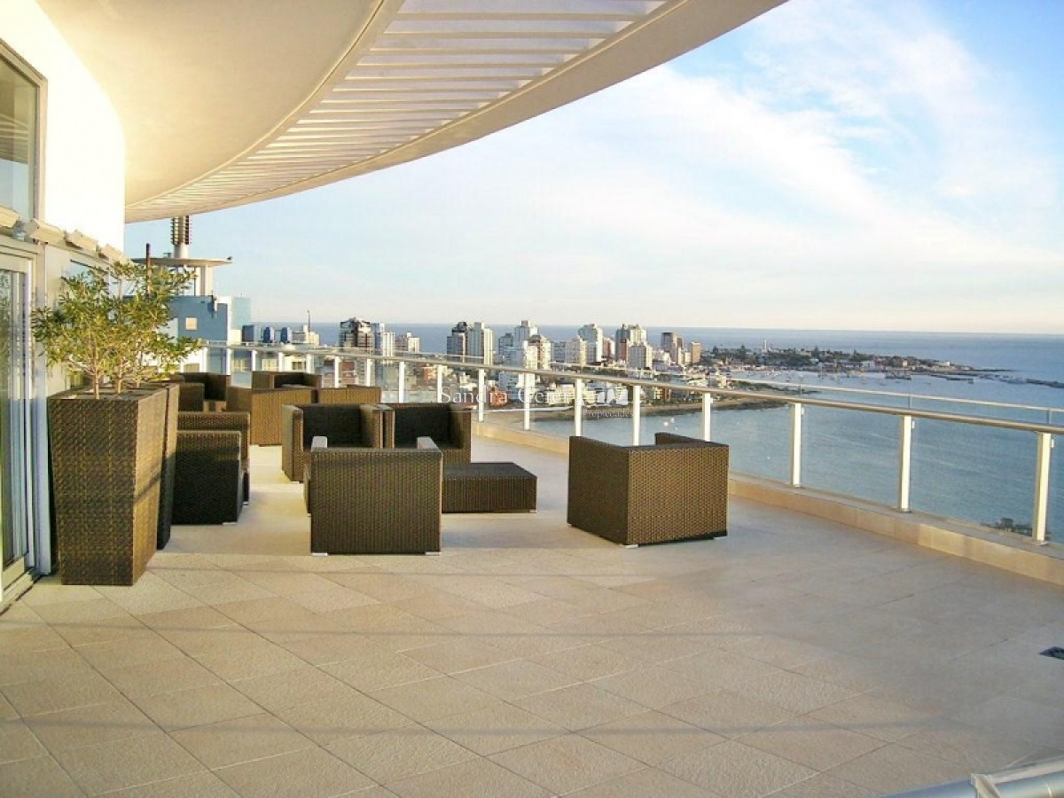 Apartamento ID.2158 -  Seasons Tower - Apartamento en venta Mansa 3 dormitorios
