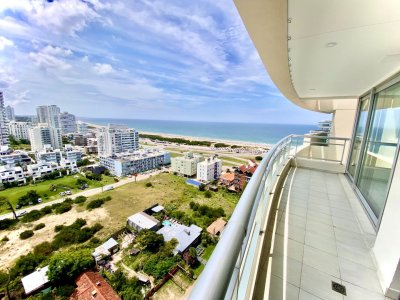 Apartamento en Brava, 3 dormitorios más dependencia