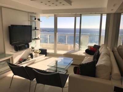 Apartamento en venta Playa Mansa 2 dormitorios
