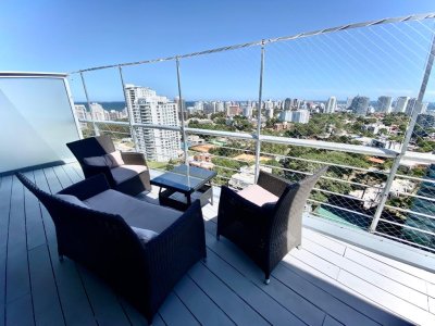 Apartamento en venta Punta del este. Torre Tressesenta.