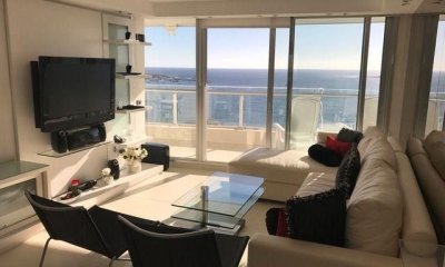 Apartamento en venta Playa Mansa 2 dormitorios