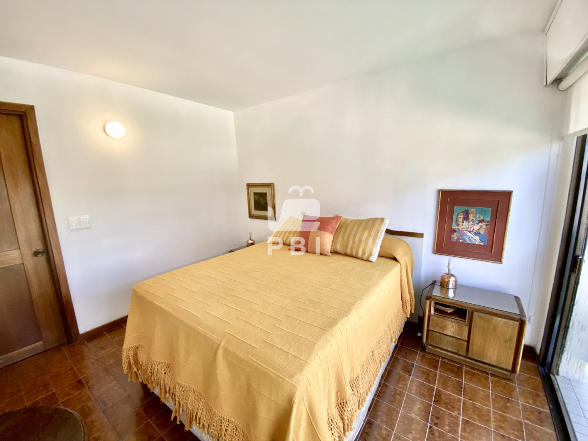 T1BPUlRVTklEQUQgRU4gUExBWUEgTUFOU0EgRlJFTlRFIEFMIE1BUiBBUEFSVEFNRU5UTyBERSAzIERPUk1JVE9SSU9TIC0gQ09TVEFORVJBIDEyIC0gUmVmIDogUEJJMTU3MDg=