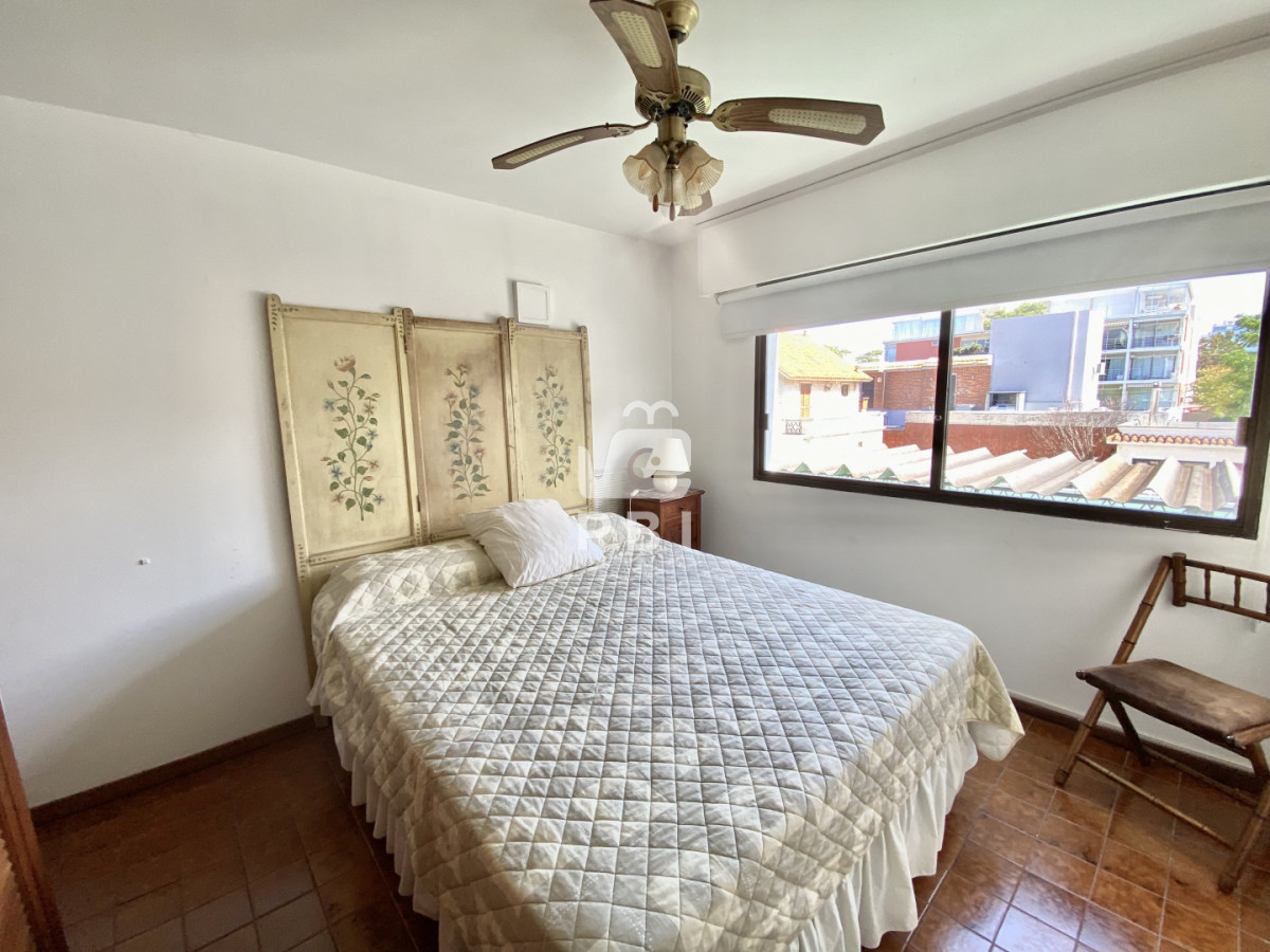 T1BPUlRVTklEQUQgRU4gUExBWUEgTUFOU0EgRlJFTlRFIEFMIE1BUiBBUEFSVEFNRU5UTyBERSAzIERPUk1JVE9SSU9TIC0gQ09TVEFORVJBIDEyIC0gUmVmIDogUEJJMTU3MDg=