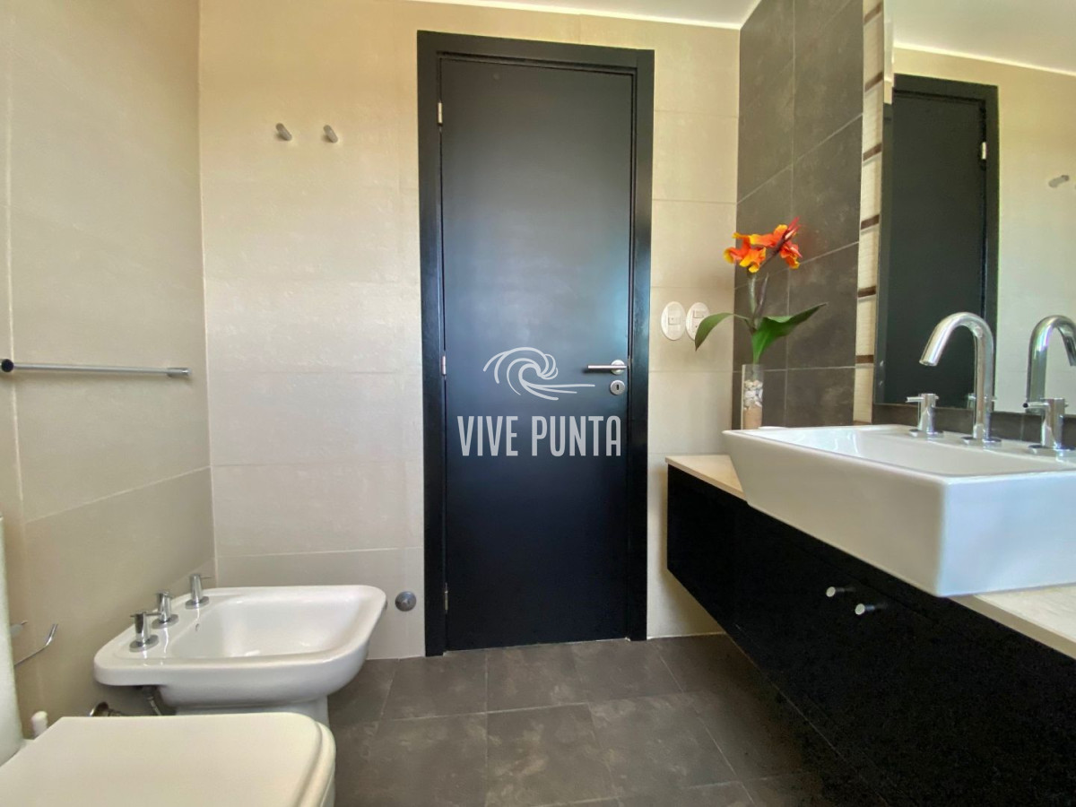 Apartamento ID.578 - VENTA APARTAMENTO GALA TOWER 3 DORMITORIOS PLAYA MANSA