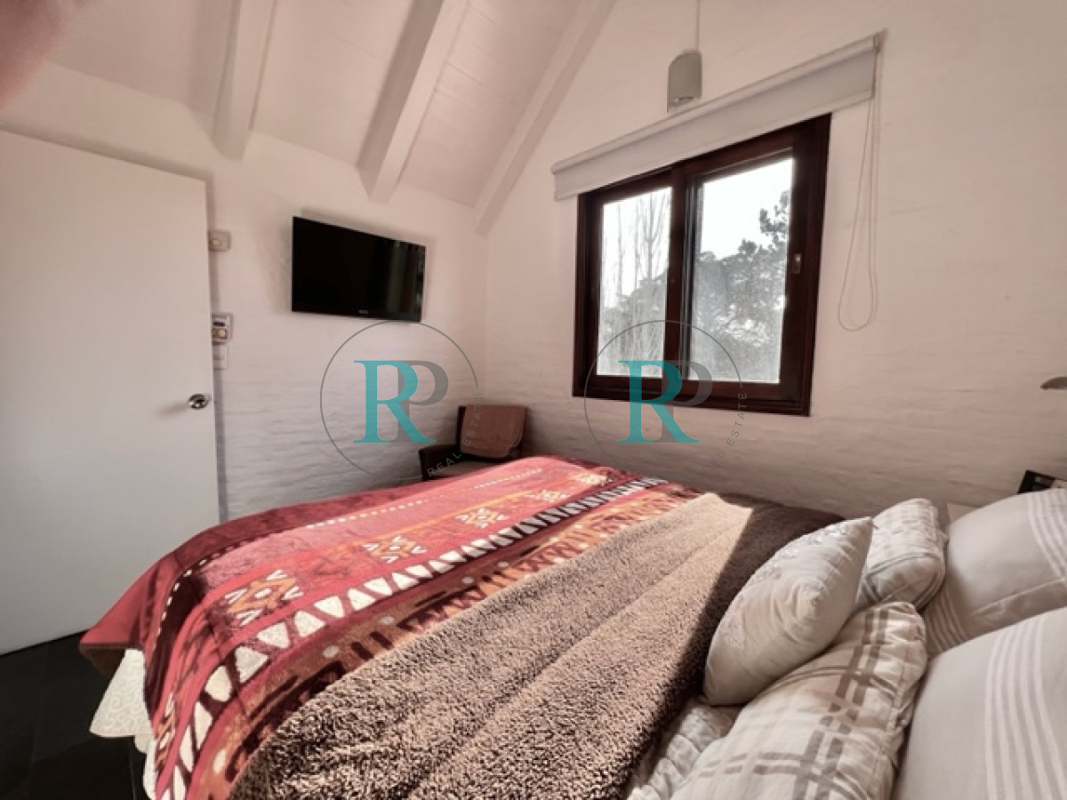 Casa ID.1106 - Duplex en Parque Pinares 
