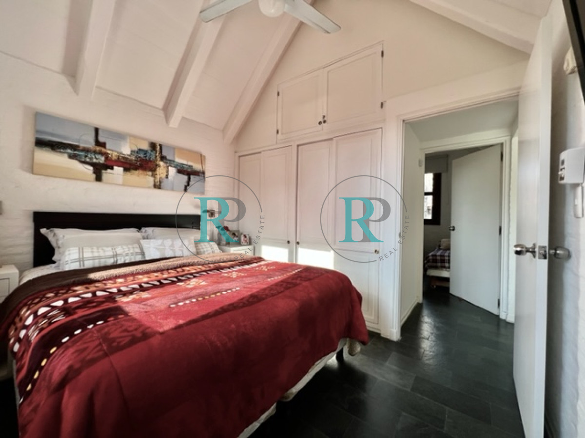 Casa ID.1106 - Duplex en Parque Pinares 