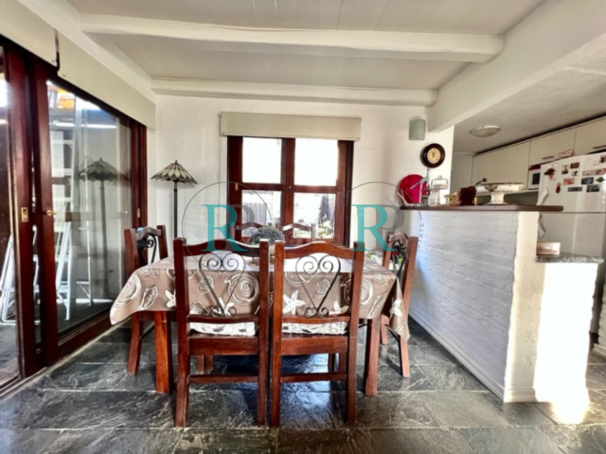Casa ID.1106 - Duplex en Parque Pinares 