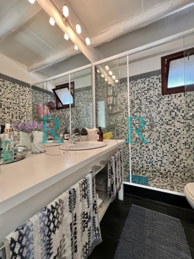 Casa ID.1106 - Duplex en Parque Pinares 