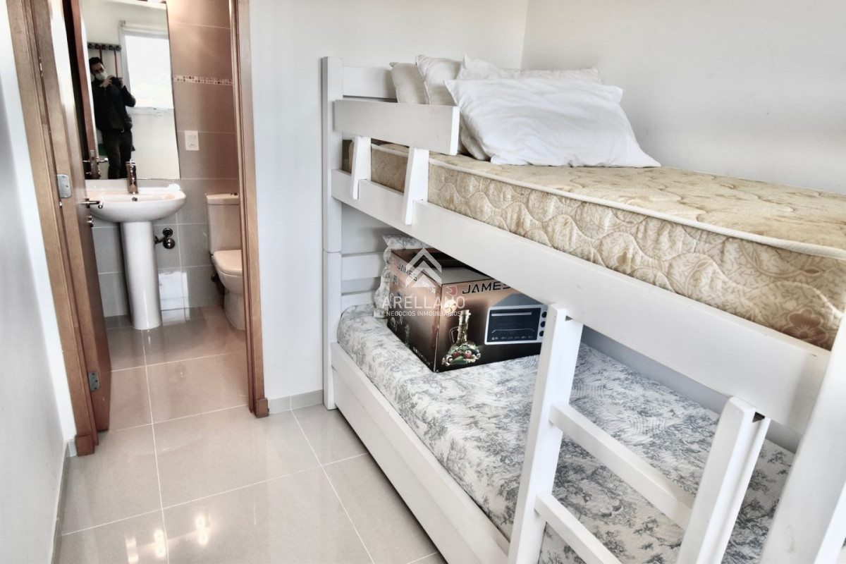 Apartamento ID.2304 - Venta apartamento Playa Mansa 3 dormitorios y dependencia 