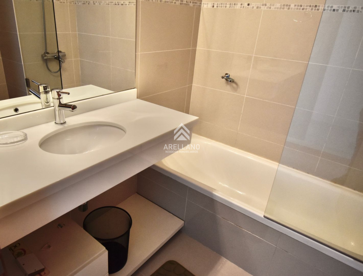 Apartamento ID.2304 - Venta apartamento Playa Mansa 3 dormitorios y dependencia 