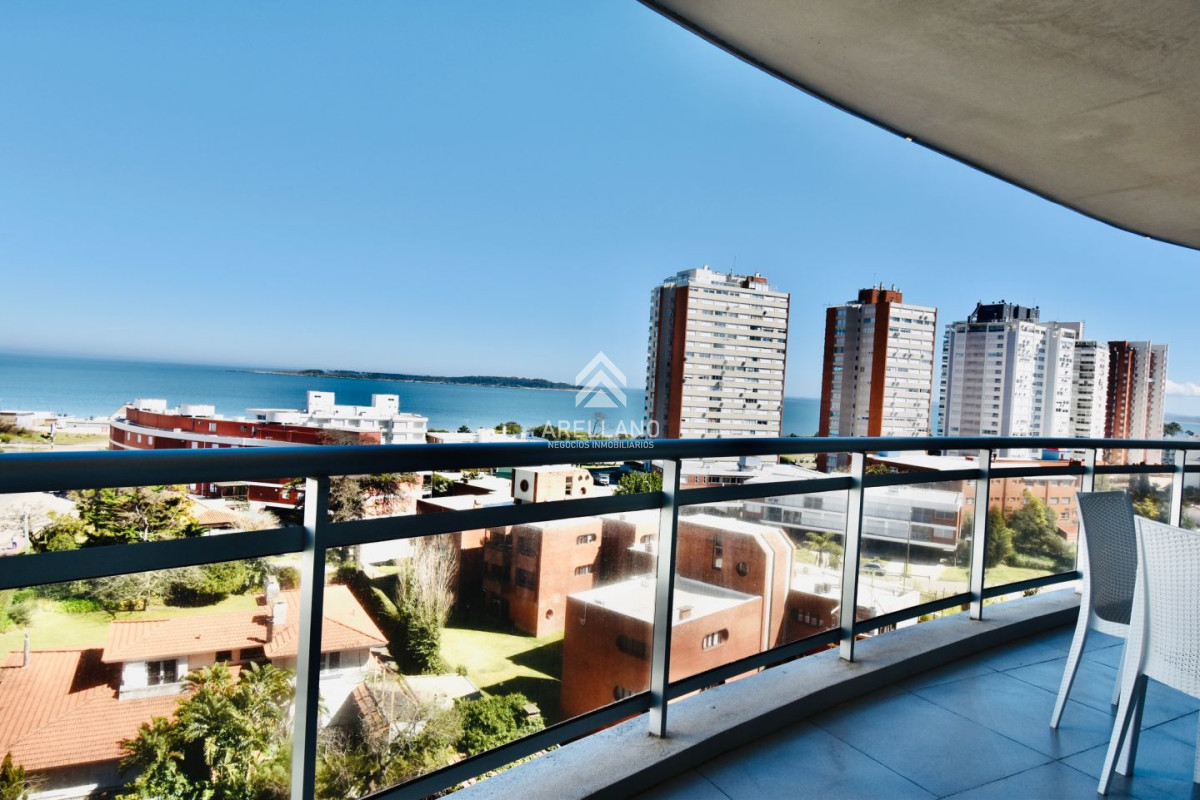 Apartamento ID.2304 - Venta apartamento Playa Mansa 3 dormitorios y dependencia 