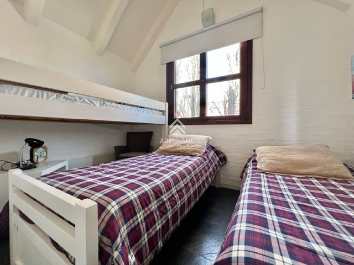 Casa ID.6031 - Casa en venta, punta del este, 2 dormitorios, Barrio privado parque pinares