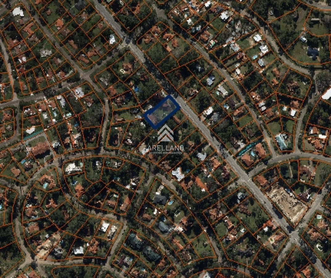 Casa ID.3288 - Importante punto en alquiler!