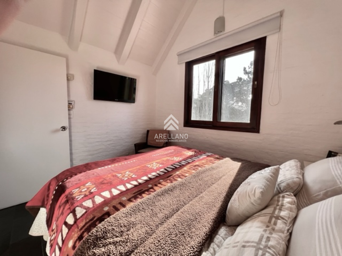 Casa ID.6031 - Casa en venta, punta del este, 2 dormitorios, Barrio privado parque pinares