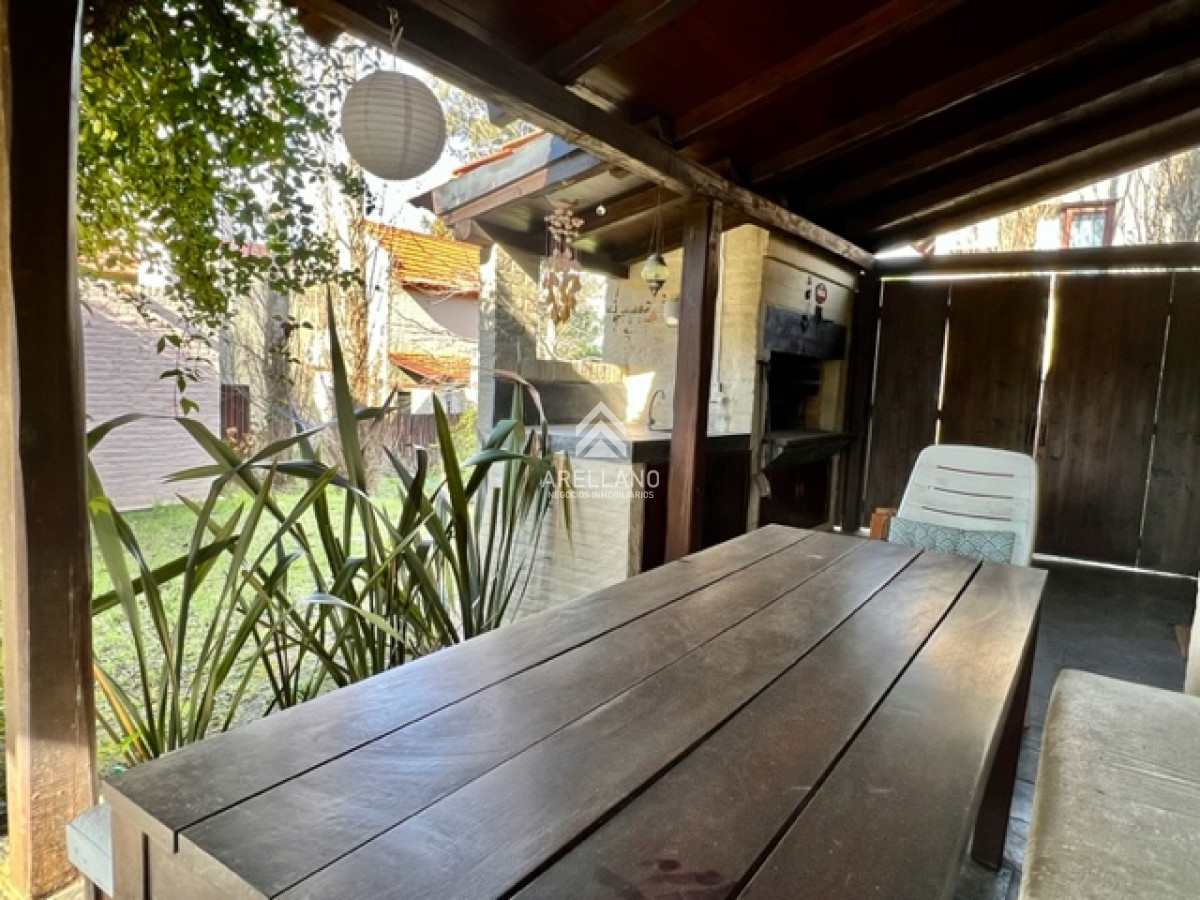 Casa ID.6031 - Casa en venta, punta del este, 2 dormitorios, Barrio privado parque pinares