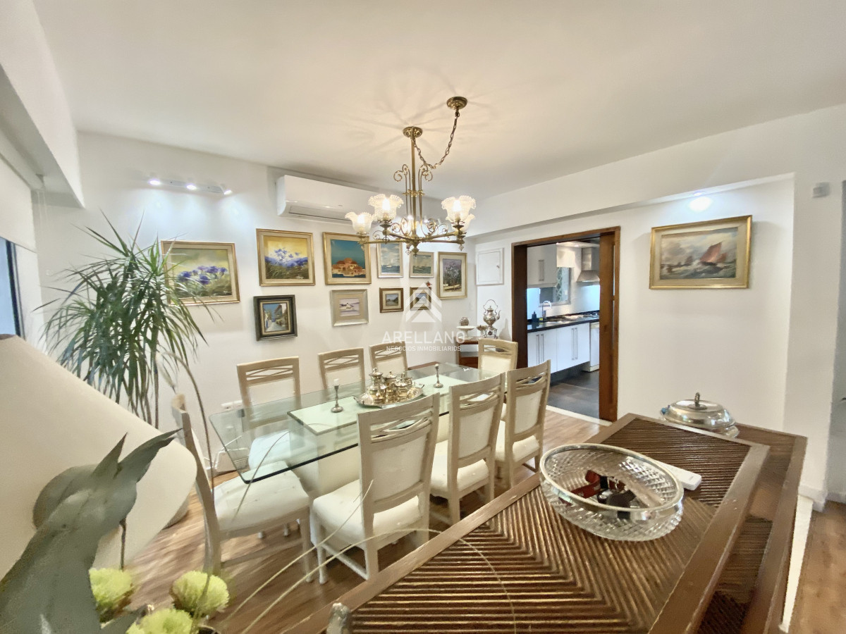 Casa ID.5019 - 4 dormitorios, Cantegril