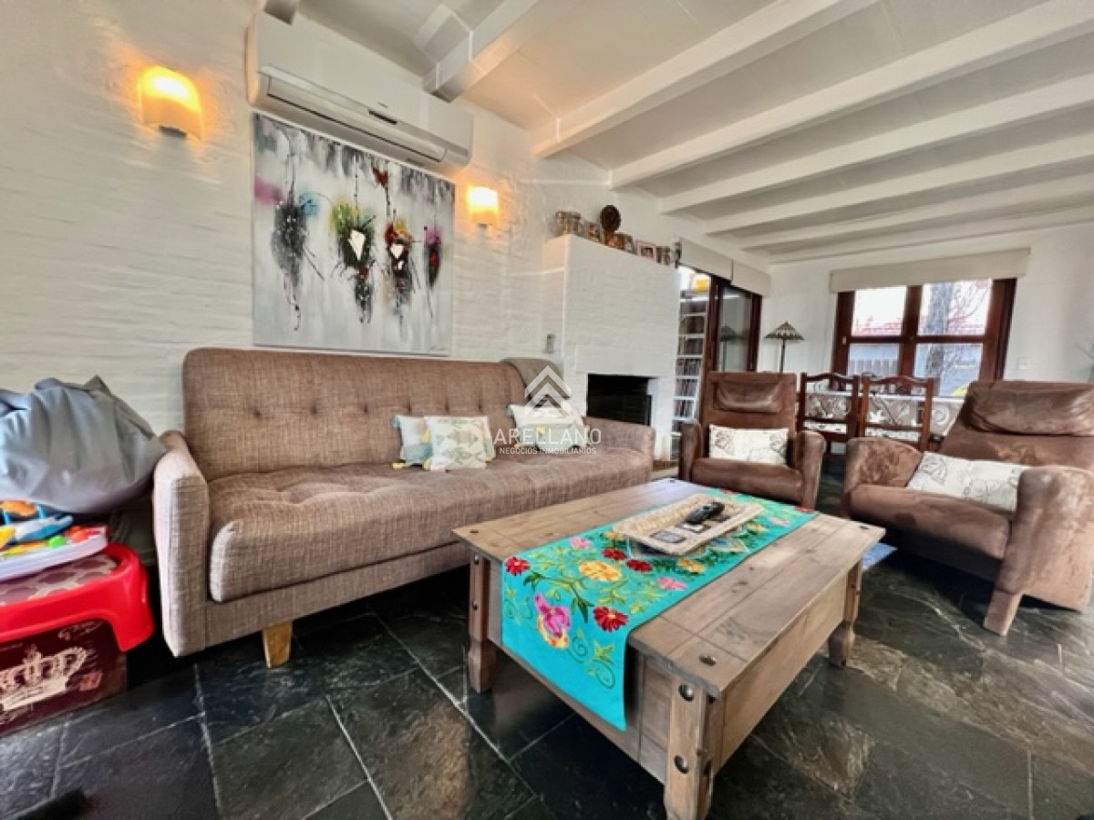 Casa ID.6031 - Casa en venta, punta del este, 2 dormitorios, Barrio privado parque pinares