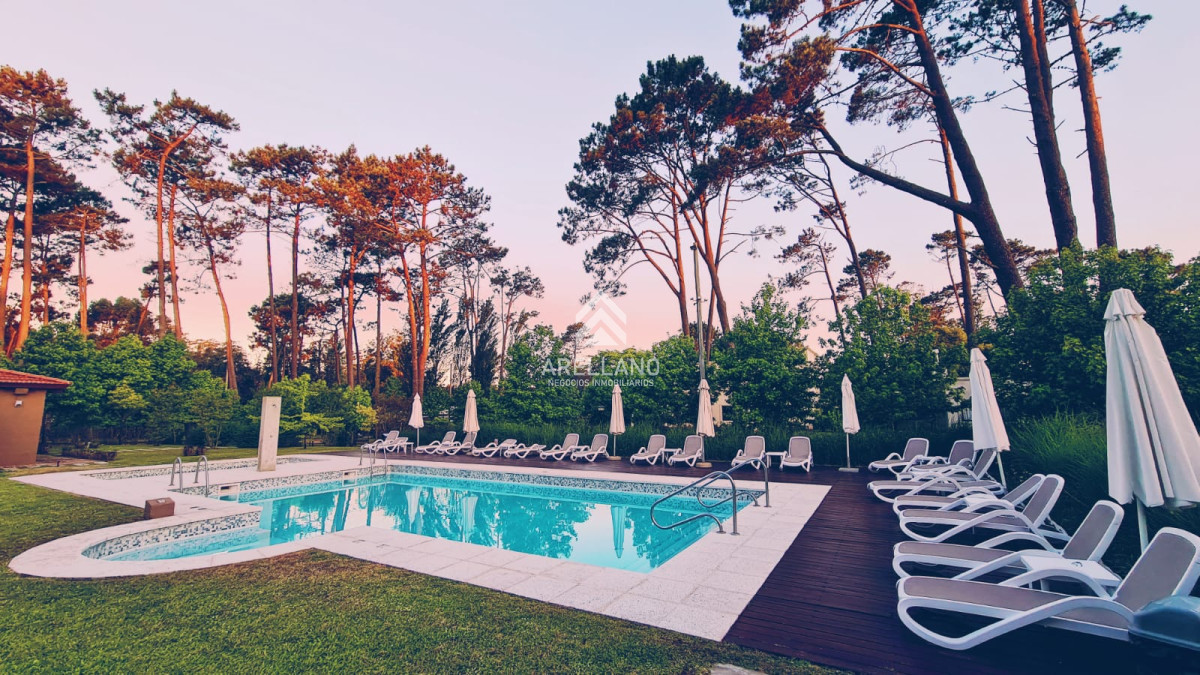 Casa ID.6031 - Casa en venta, punta del este, 2 dormitorios, Barrio privado parque pinares