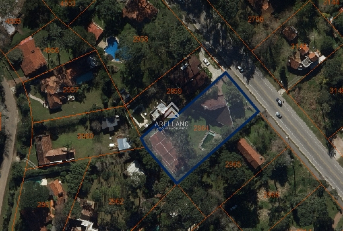 Casa ID.3288 - Importante punto en alquiler!