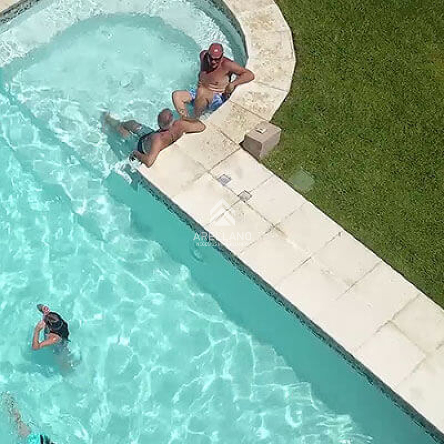 Casa ID.6031 - Casa en venta, punta del este, 2 dormitorios, Barrio privado parque pinares