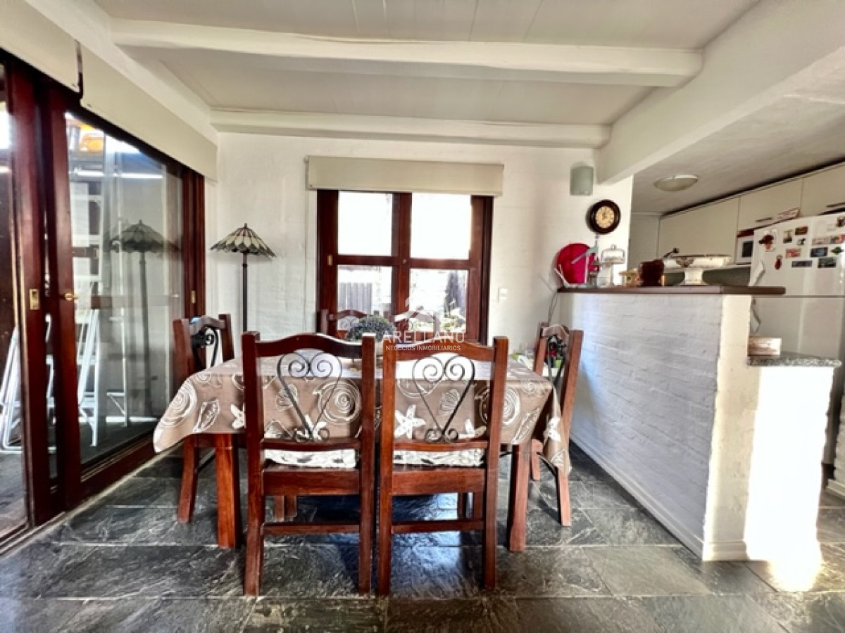Casa ID.6031 - Casa en venta, punta del este, 2 dormitorios, Barrio privado parque pinares