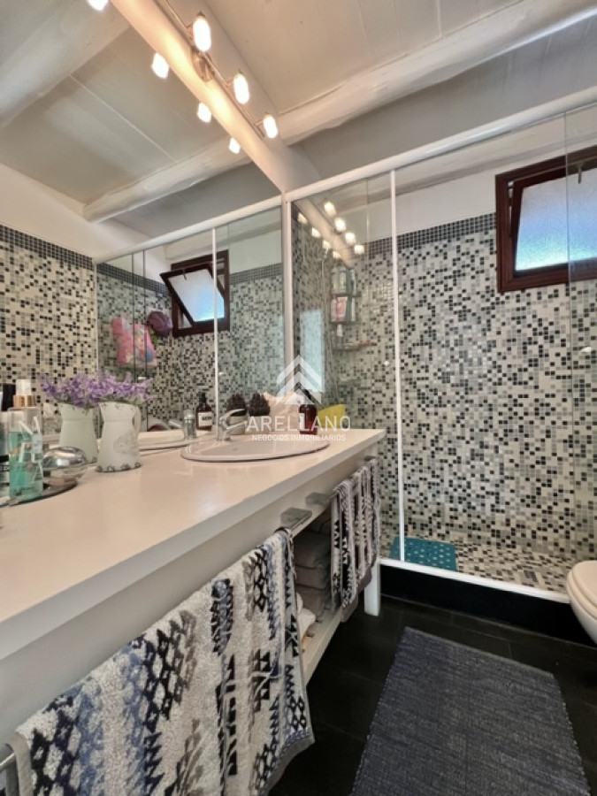 Casa ID.6031 - Casa en venta, punta del este, 2 dormitorios, Barrio privado parque pinares