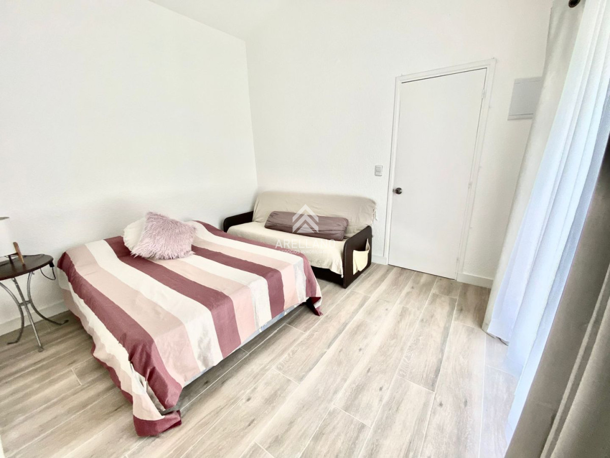 Casa ID.2863 - Casa en alquiler temporario Playa Mansa 4 dormitorios