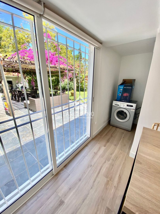 Casa ID.2863 - Casa en alquiler temporario Playa Mansa 4 dormitorios