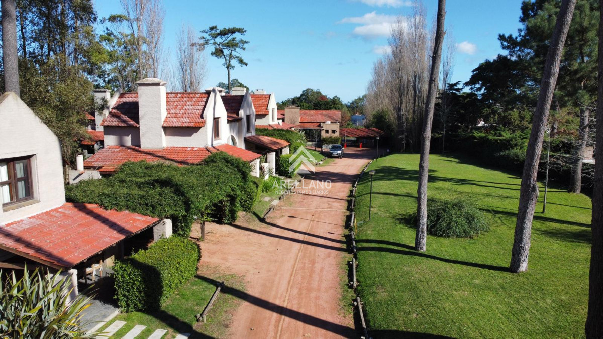 Terreno ID.6030 - GRAN OPORTUNIDAD LOTE EN BARRIO PRIVADO A 200 MTS DEL MAR EN PLAYA MANSA CON TODOS LOS SERVICIOS