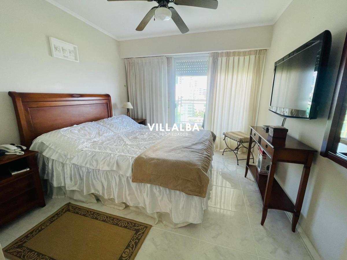 Apartamento ID.4334 - Venta de Apartamento 3 DORMITORIOS en PLAYA MANSA , PUNTA DEL ESTE