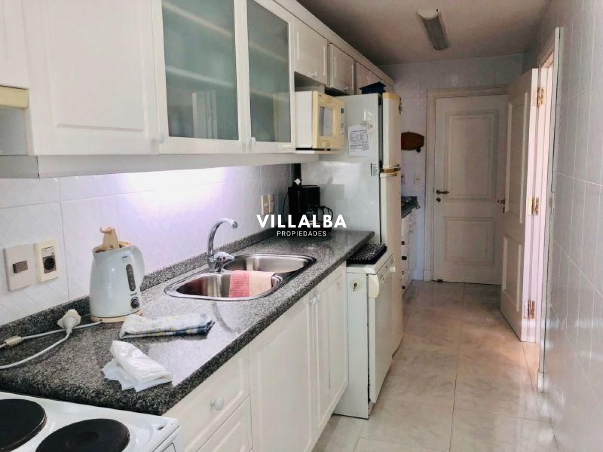 Apartamento ID.4334 - Venta de Apartamento 3 DORMITORIOS en PLAYA MANSA , PUNTA DEL ESTE