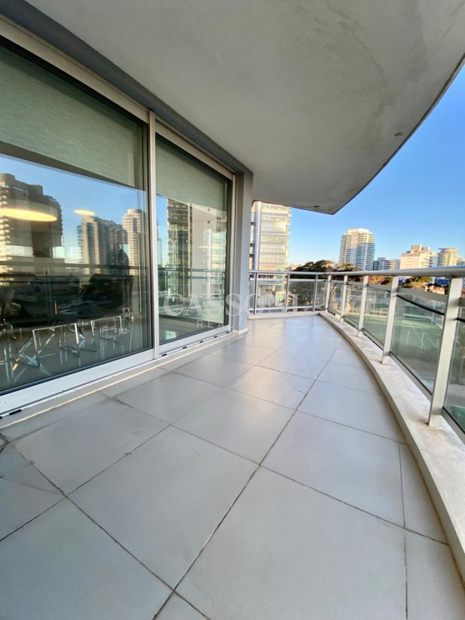 Apartamento ID.881 - Apartamento en Venta Playa Mansa 3 dormitorios Sunrise Tower