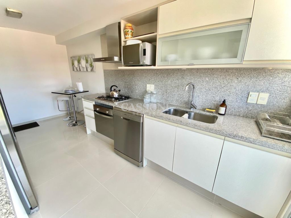 Apartamento ID.2295 - APARTAMENTO EN VENTA SUNRISE TOWER 2 DORMITORIOS MAS SERVICIO PUNTA DEL ESTE