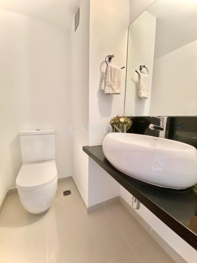 Apartamento ID.2295 - APARTAMENTO EN VENTA SUNRISE TOWER 2 DORMITORIOS MAS SERVICIO PUNTA DEL ESTE