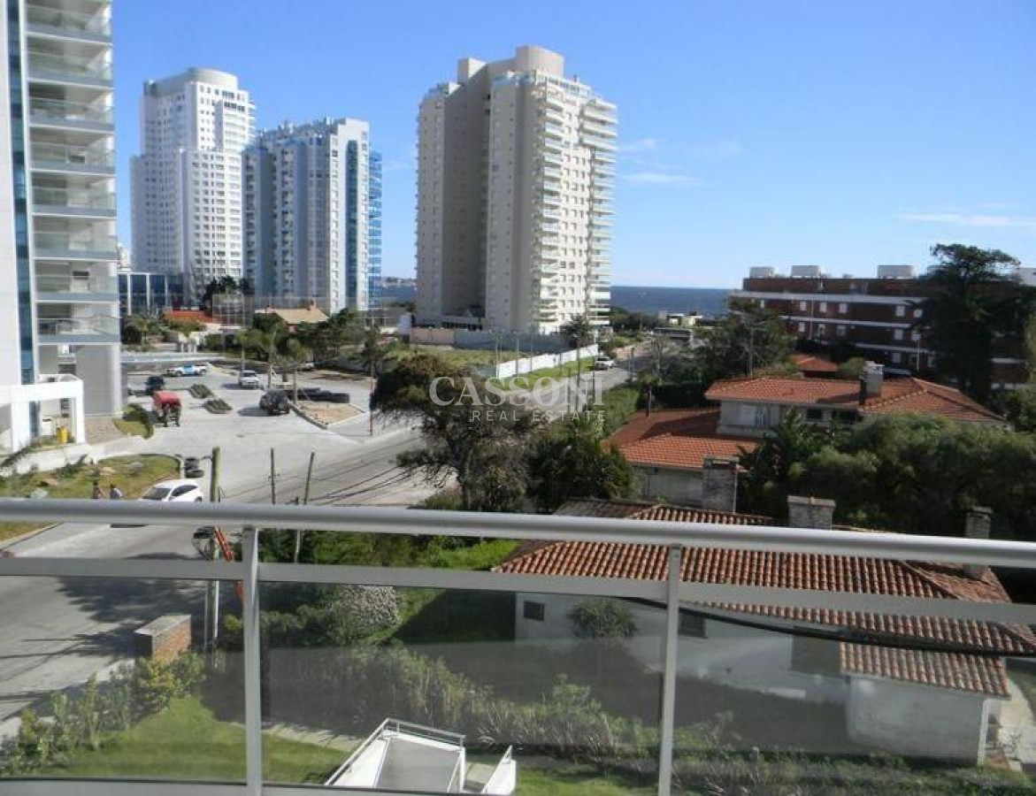 Apartamento ID.881 - Apartamento en Venta Playa Mansa 3 dormitorios Sunrise Tower